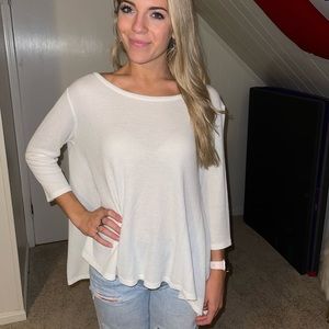 White waffle weave tunic  3/4 length sleeve (longer in back) cherish size small